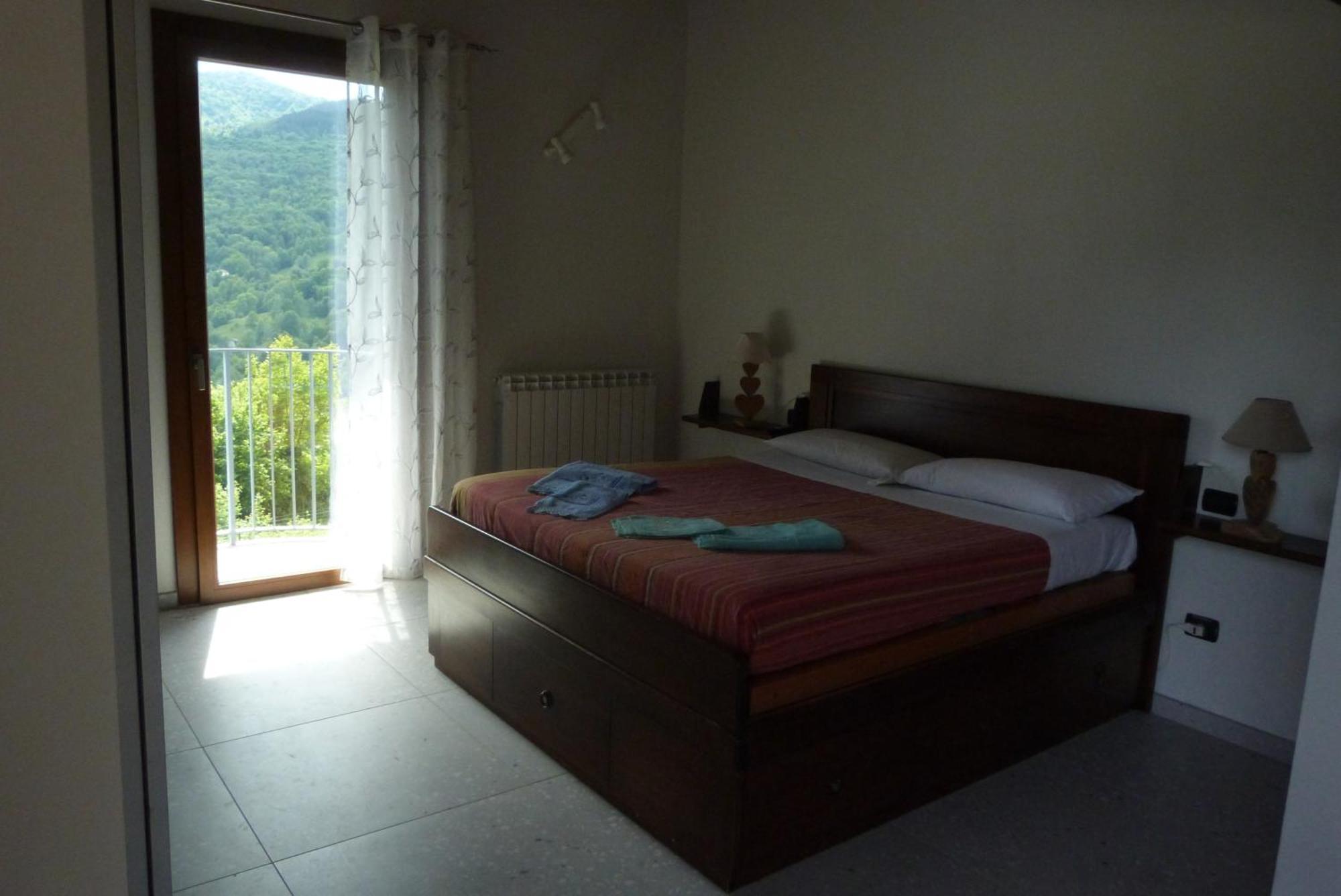 Giardino Tra I Laghi Bed & Breakfast ซาน เฟเดเล อินเตลวี ภายนอก รูปภาพ